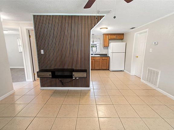 3rd image of 621 WILDER ROAD