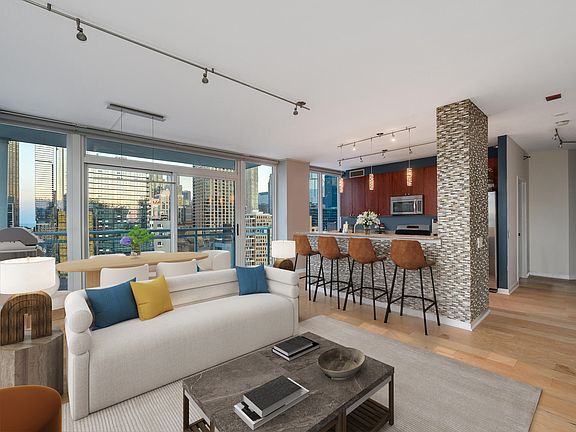 4th image of 757 N Orleans St #1007
