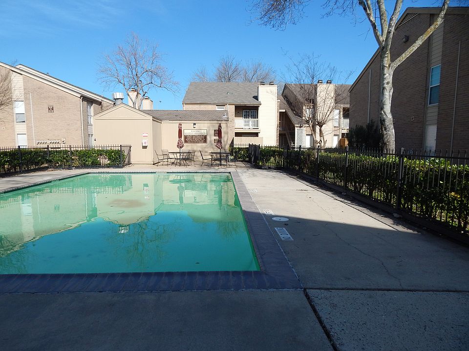 2nd image of 10211 Sugar Branch Dr APT 355