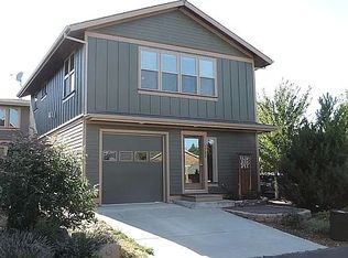 1702 Sunderland Ln, Hood River, OR 97031