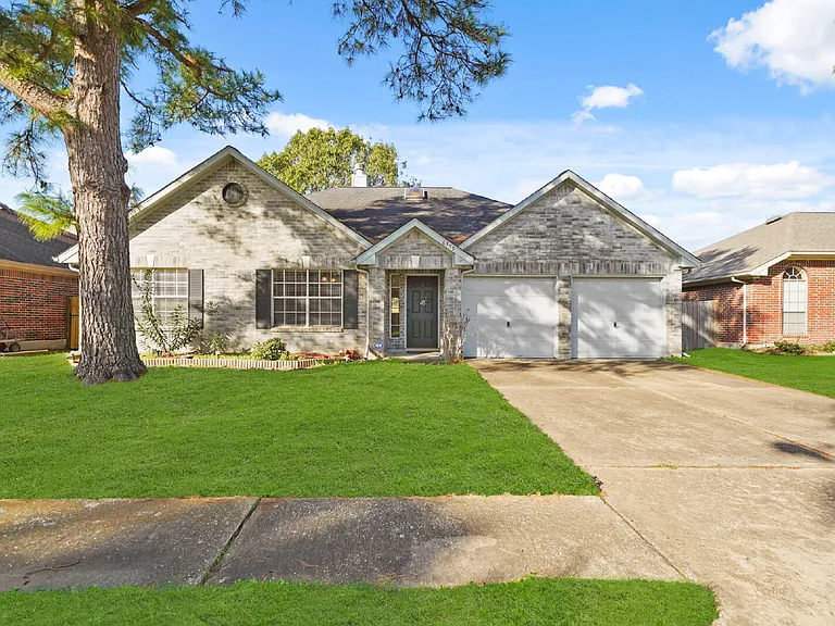 6355 Northland Dr — Photo 1