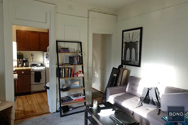 Rented by Bond New York | media 39