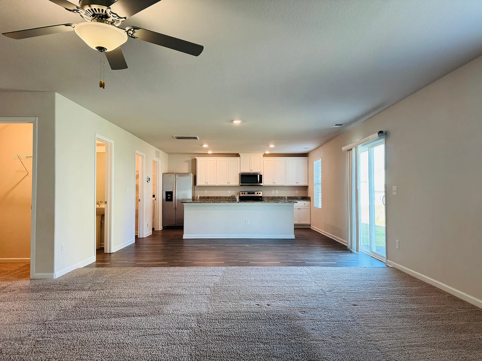 5 bed, 2805 sqft, $2,395 — Photo 3