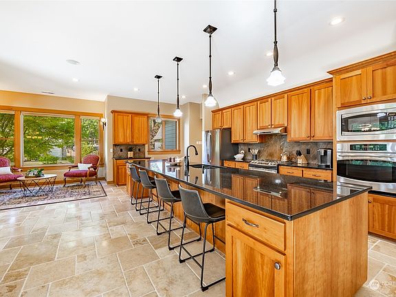 5th image of 275 W Maberry Drive