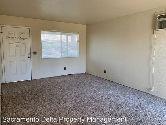 3rd image of 29 Scoles Ct