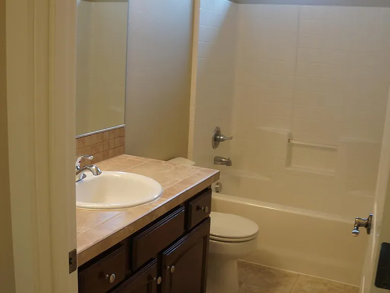 6435 NE Whitewood Dr — Photo 19