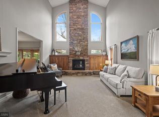 2175 Acorn Rd, Saint Paul, MN 55113