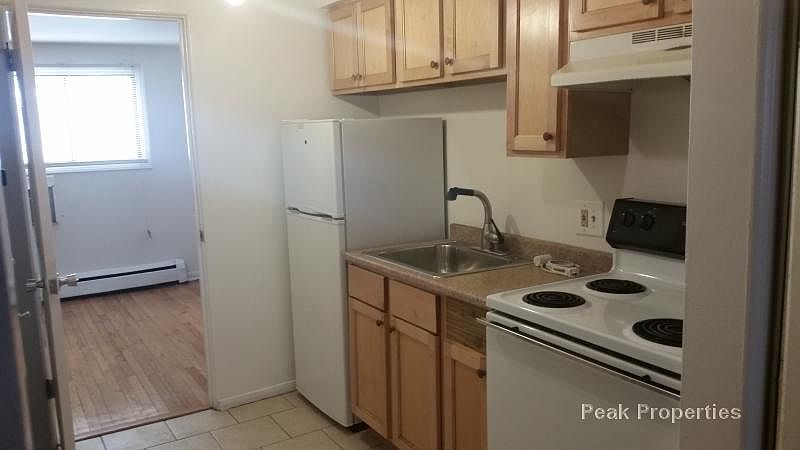 1st image of 1340 W Pratt Blvd APT 1E