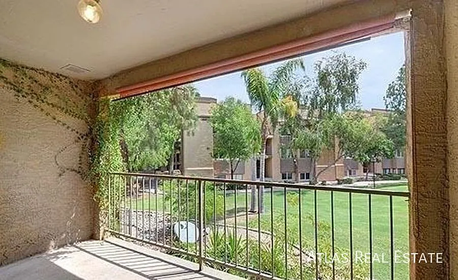 One Month Free Rent* Summer Special! North Phoenix Condo In Gated Community — Photo 2