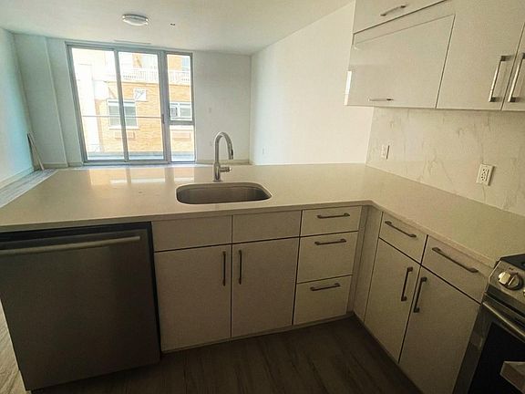4th image of 109-09 15th Ave #604