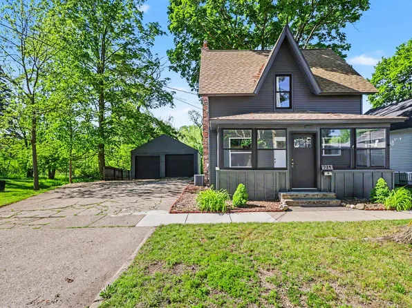 734 E Green St, Marshall, MI 49068