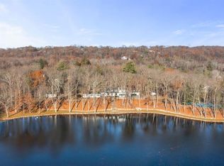 940 Loch Rd, Franklin Lakes, NJ 07417