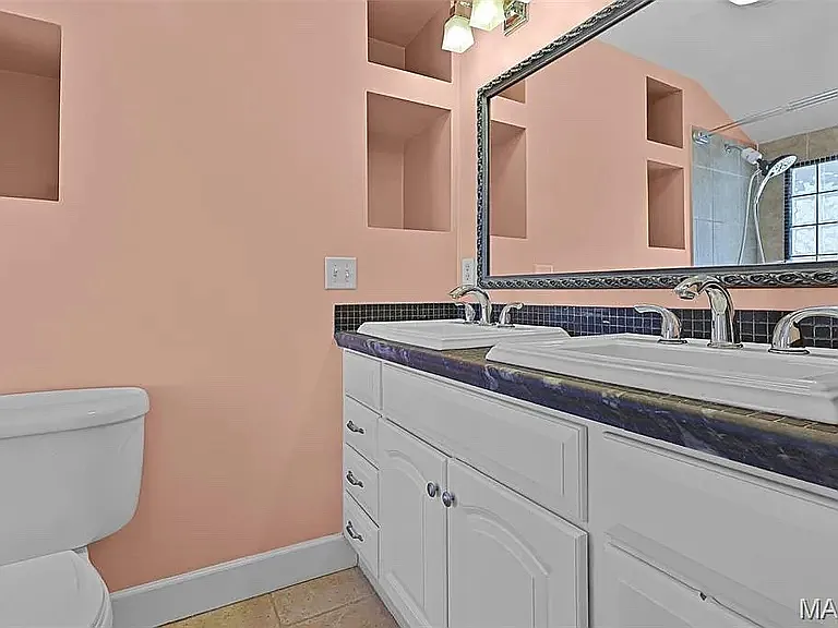 2326 Bellevue Ave — Photo 15