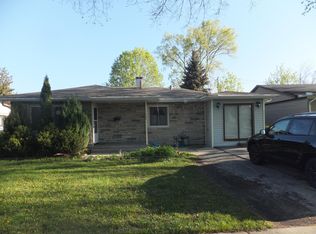 668 N Green Dr, Wheeling, IL 60090