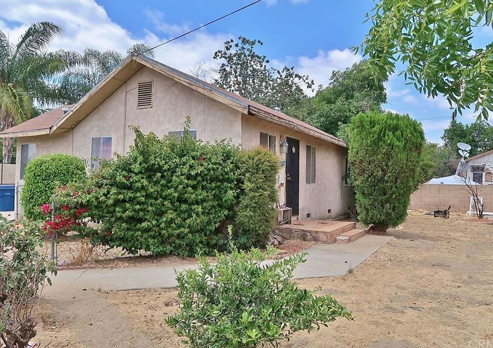 2nd image of 2807 Parkway Dr