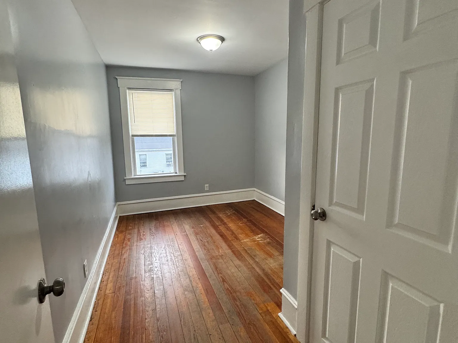 5 bed, 1700 sqft, $3,200 — Photo 4