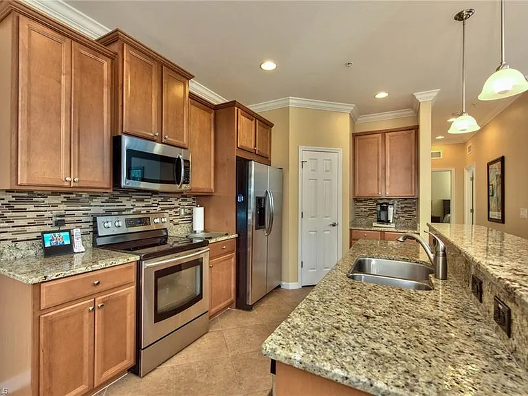 23430 Alamanda Dr #201 — Photo 3