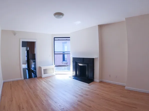 152 East 84th Street image 1 of 11