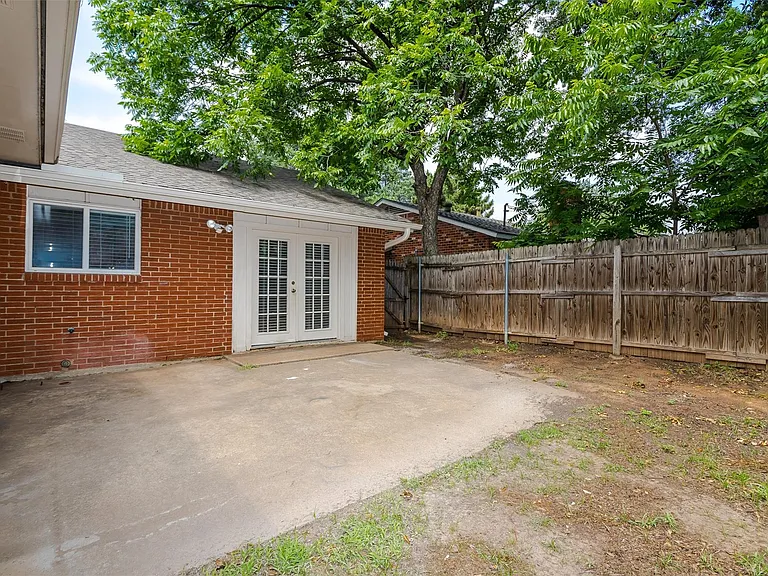 3406 Hastings Dr — Photo 38