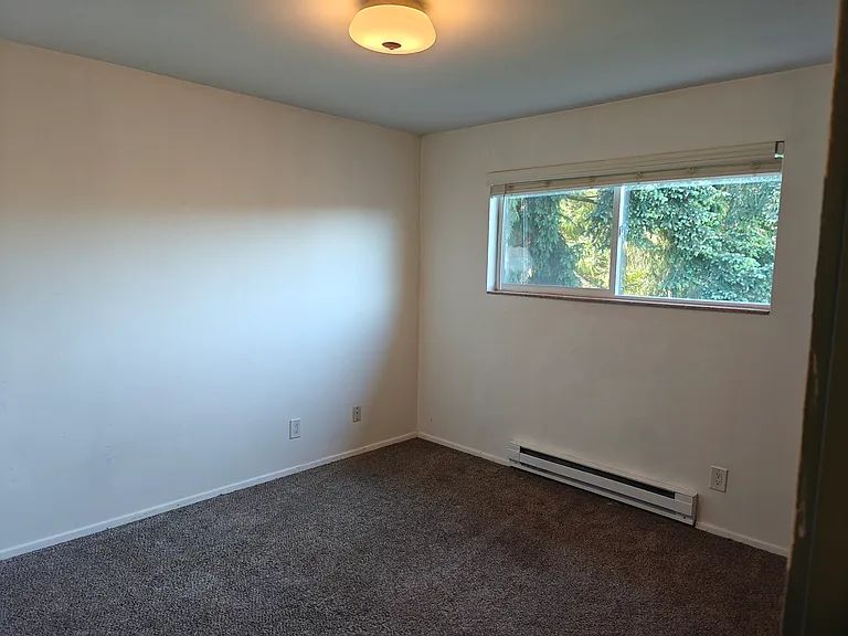 11521 26th Ave NE #13 — Photo 7