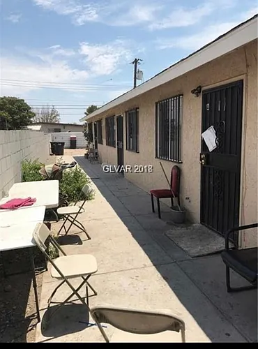 2428 Statz St #B Photo 1