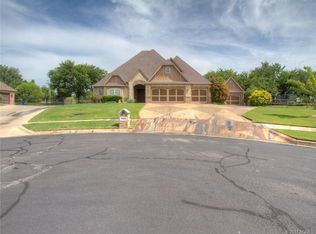 9512 N 137th Ct E, Owasso, OK 74055