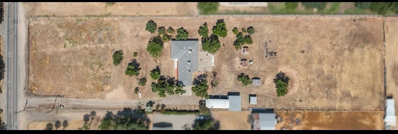 W Dakota Ave, Fresno — Photo 1