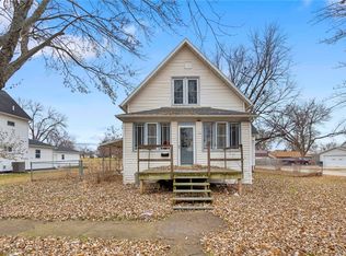 116 Levering St, Traer, IA 50675