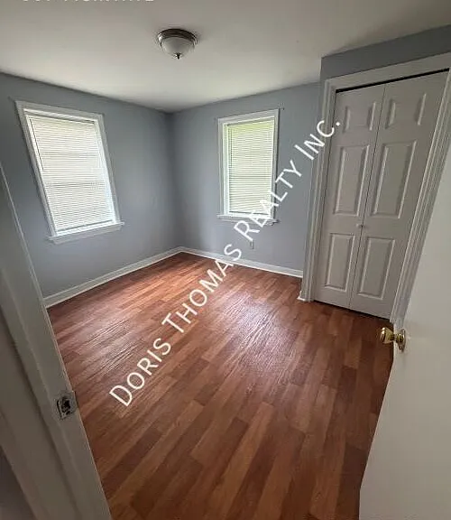 507 McIntyre St — Photo 3