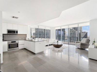 68 SE 6th St #1202, Miami, FL, 33130