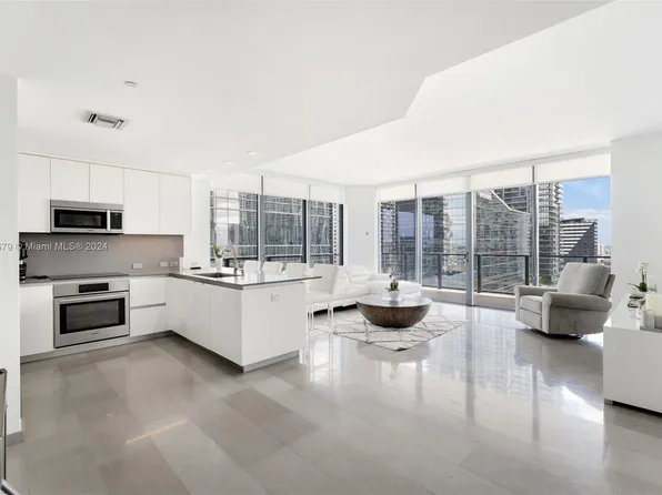 68 SE 6th St #1202, Miami, FL 33130