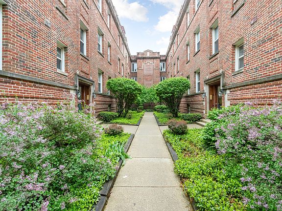 2nd image of 917 W Sunnyside Ave APT 3S