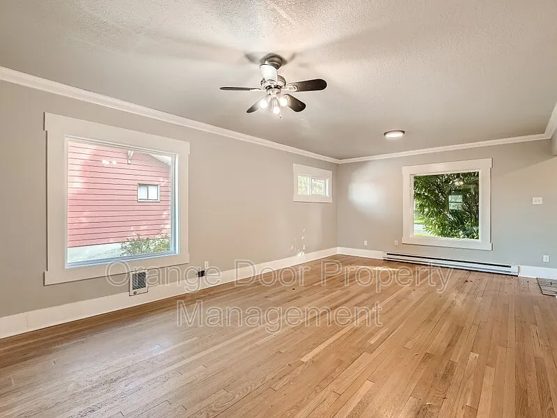 4 bed, 2.0 bath, 2252 sqft, $2,750 — Photo 4