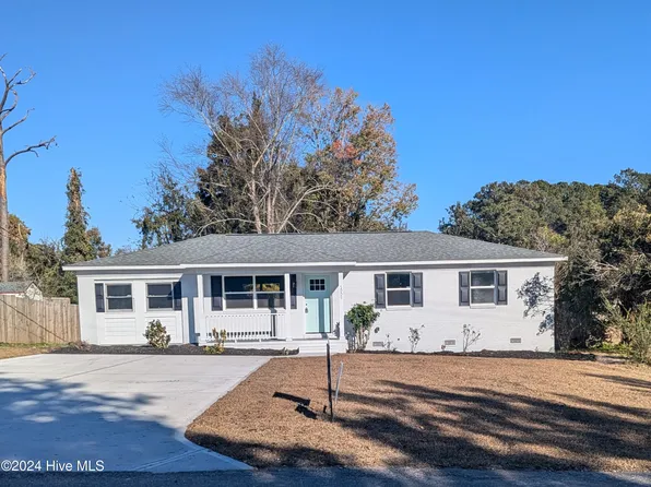 5009 Ilex Drive, Wilmington, NC 28412