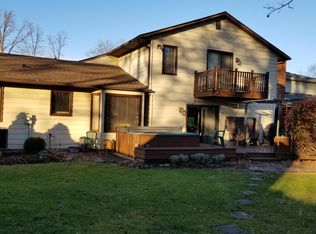 20457 Sandalwood Ln, Strongsville, OH