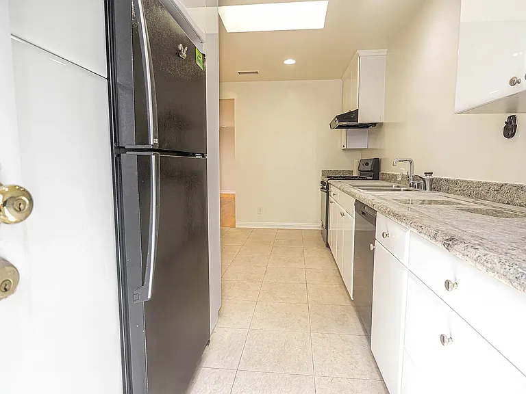 2024 Navy St — Photo 34