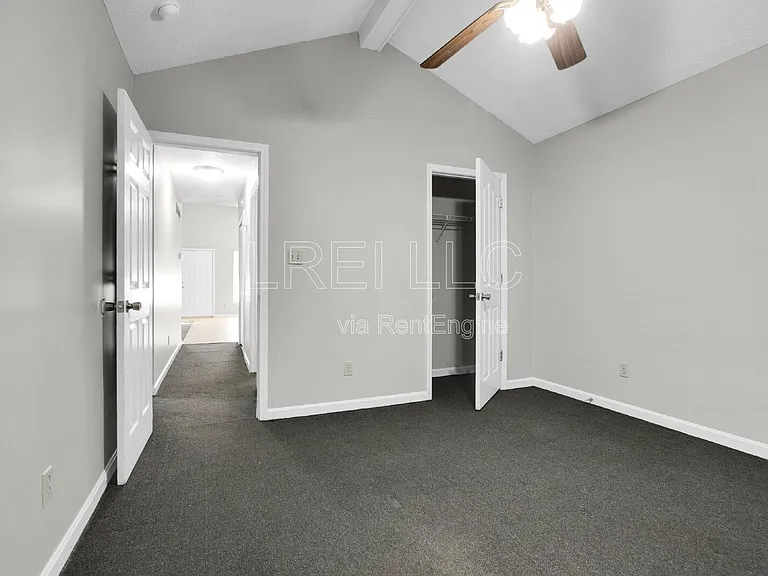 410 N 21st St — Photo 8