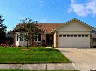 26328 Mapleridge Dr, Chesterfield, MI