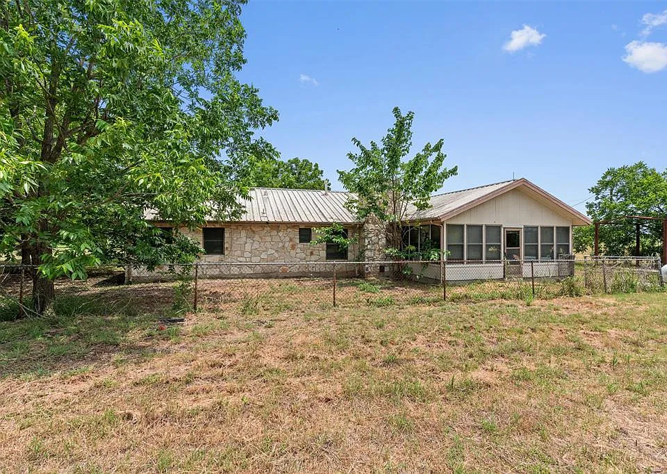 3809 Kelly Ln