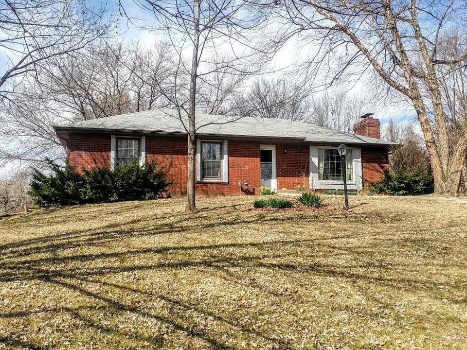 1st image of 4301 Hillcrest Dr