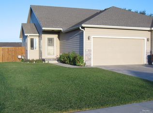 2953 Jack Cir, Salina, KS 67401