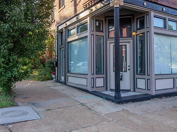 2nd image of 2801 Wyoming St APT B