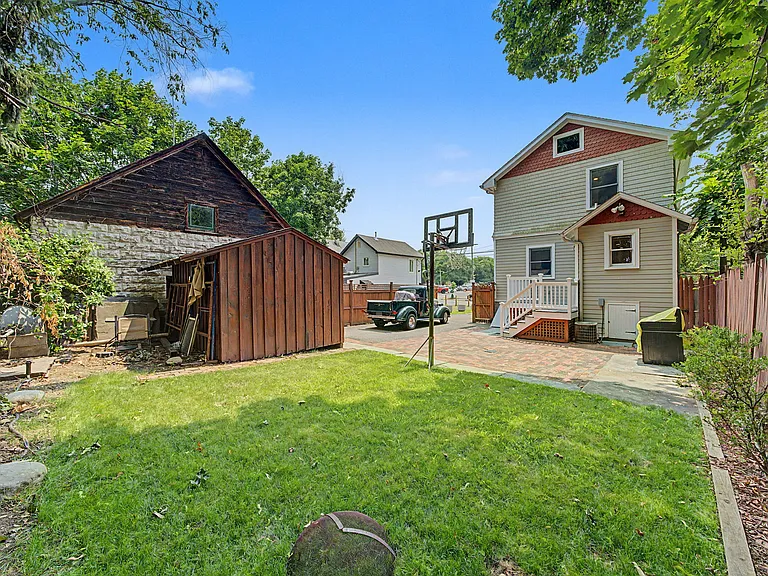 15 Chestnut St — Photo 23