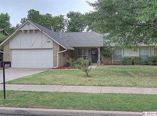 3304 W El Paso St, Broken Arrow, OK 74012