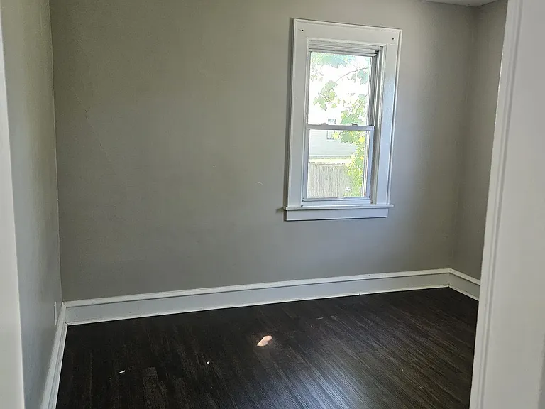 517 Brad St — Photo 5