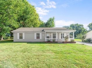 405 S 6th St, Savannah, MO 64485