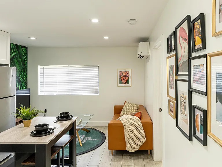 1720 SW 11th St #2 — Photo 7