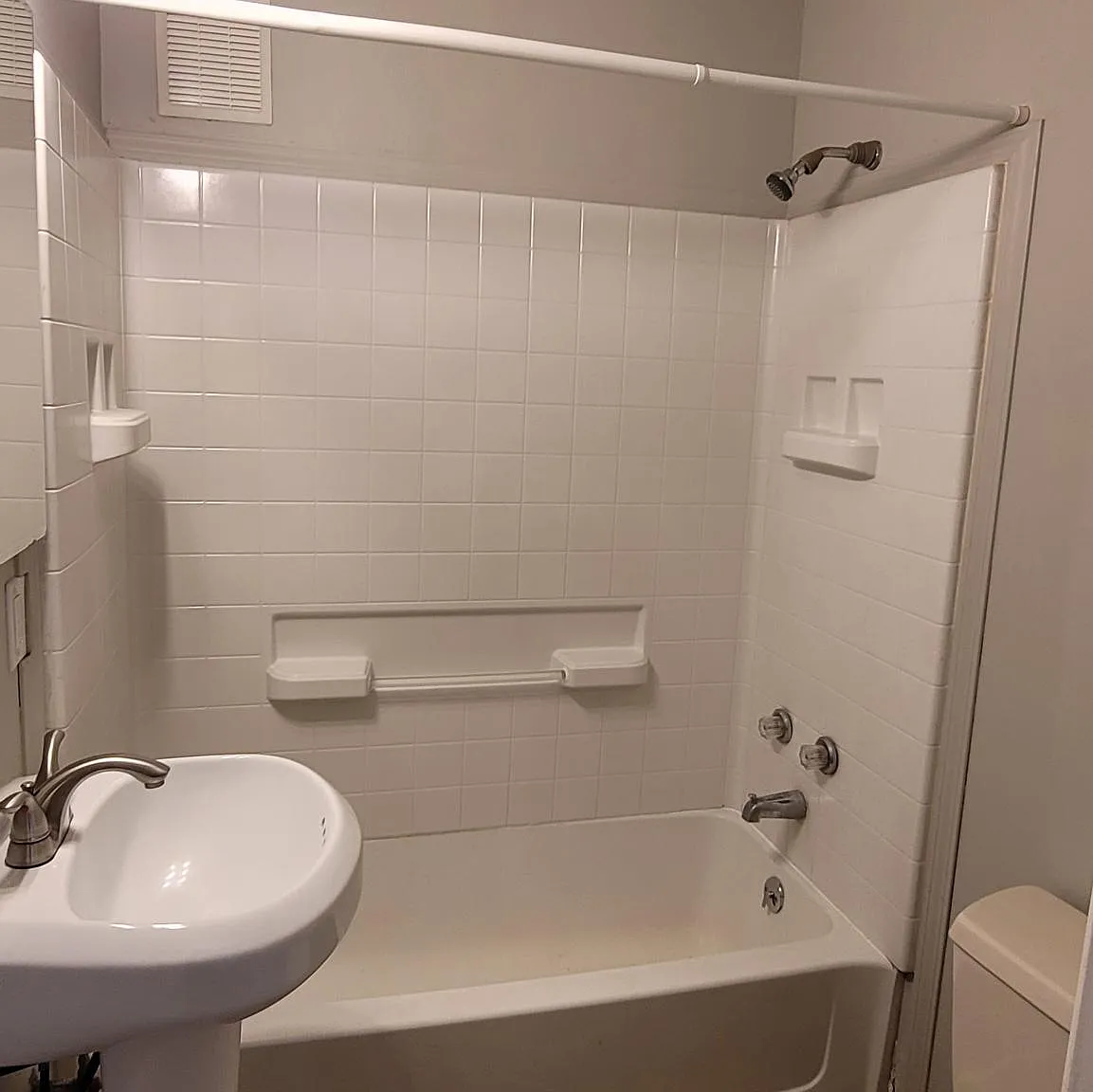 3 bed, 800 sqft, $1,400 — Photo 4