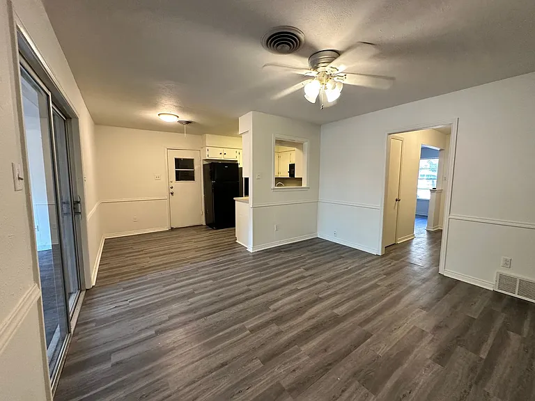 2509 Garden Dr — Photo 6
