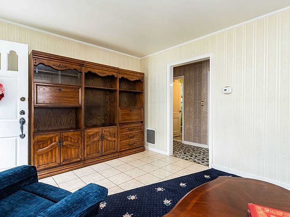 4th image of 30 Exford Pl